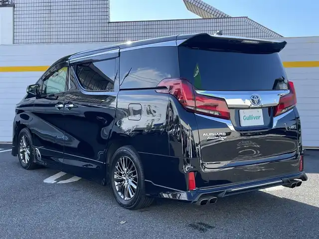 トヨタ アルファード エグゼクティブ ラウンジ S 埼玉県 2019(平31)年 10.6万km ブラック ・メーカーナビ/・JBLプレミアムサウンドシステム/・リアエンターテイメントシステム/・全周囲カメラ/・サンルーフ/・本革/・ビルドインETC2.0/・フリップダウンモニター/・純正17インチAW