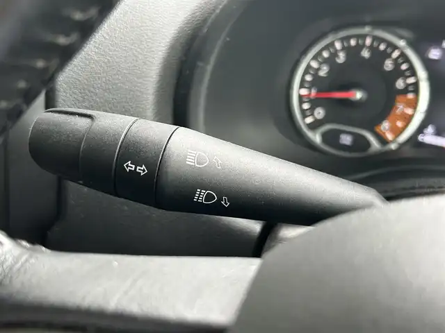 クライスラー・ジープ ジープ レネゲード リミテッド 茨城県 2019(令1)年 5.1万km グレー ワンオーナー/前後ドラレコ/前席シートヒーター/ヒーテッドステアリング/前席パワーシート/ACC/純正メモリナビ/バックカメラ/ETC2.0/USBポート/LEDヘッドライト/17インチ純正アルミホイール