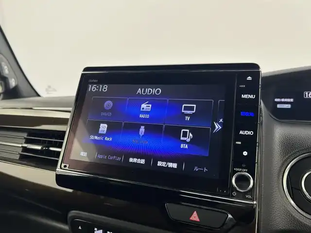 ホンダ Ｎ ＢＯＸ カスタム L 千葉県 2021(令3)年 7.9万km プラチナホワイトパール ホンダセンシング/・衝突軽減ブレーキ/・先行車発進お知らせ/・路外逸脱抑制システム/・レーンキープアシスト/・標識認識機能/純正8インチメモリナビ/CD DVD USB BT フルセグ/バックカメラ/両側パワースライドドア/LEDオートライト/シーケンシャルウィンカー/前席シートヒーター/純正14インチアルミホイール/ドアバイザー/純正フロアマット/ステアリングスイッチ/プッシュスタート/スマートキー