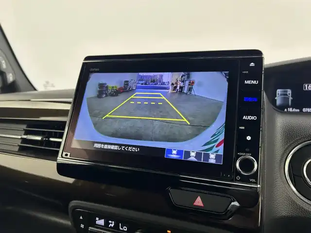 ホンダ Ｎ ＢＯＸ カスタム L 千葉県 2021(令3)年 7.9万km プラチナホワイトパール ホンダセンシング/・衝突軽減ブレーキ/・先行車発進お知らせ/・路外逸脱抑制システム/・レーンキープアシスト/・標識認識機能/純正8インチメモリナビ/CD DVD USB BT フルセグ/バックカメラ/両側パワースライドドア/LEDオートライト/シーケンシャルウィンカー/前席シートヒーター/純正14インチアルミホイール/ドアバイザー/純正フロアマット/ステアリングスイッチ/プッシュスタート/スマートキー