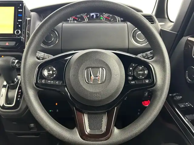 ホンダ Ｎ ＢＯＸ カスタム L 千葉県 2021(令3)年 7.9万km プラチナホワイトパール ホンダセンシング/・衝突軽減ブレーキ/・先行車発進お知らせ/・路外逸脱抑制システム/・レーンキープアシスト/・標識認識機能/純正8インチメモリナビ/CD DVD USB BT フルセグ/バックカメラ/両側パワースライドドア/LEDオートライト/シーケンシャルウィンカー/前席シートヒーター/純正14インチアルミホイール/ドアバイザー/純正フロアマット/ステアリングスイッチ/プッシュスタート/スマートキー