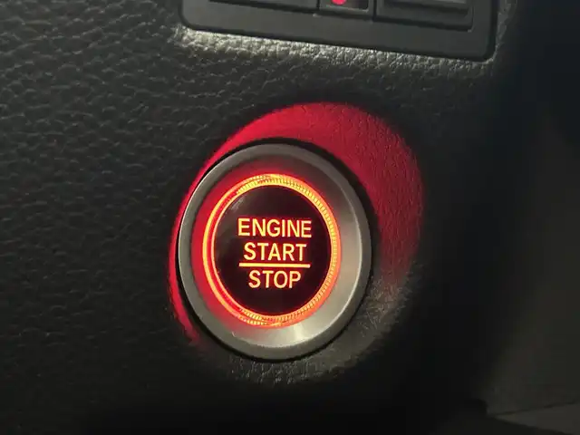 ホンダ Ｎ ＢＯＸ カスタム L 千葉県 2021(令3)年 7.9万km プラチナホワイトパール ホンダセンシング/・衝突軽減ブレーキ/・先行車発進お知らせ/・路外逸脱抑制システム/・レーンキープアシスト/・標識認識機能/純正8インチメモリナビ/CD DVD USB BT フルセグ/バックカメラ/両側パワースライドドア/LEDオートライト/シーケンシャルウィンカー/前席シートヒーター/純正14インチアルミホイール/ドアバイザー/純正フロアマット/ステアリングスイッチ/プッシュスタート/スマートキー
