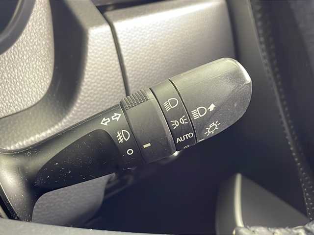 トヨタ タンク カスタムG S 愛知県 2017(平29)年 7.1万km ブラックマイカ/マゼンダベリーメタリック /禁煙車//純正ナビ(NSZT-W66T)//フルセグTV//ETC//バックカメラ//純正ドライブレコーダー//スマートアシストII//衝突回避支援ブレーキ//衝突警報//車線逸脱警報//誤発進抑制(前後方)//先行車発進お知らせ//スーパーUV&IRカットガラス//両側パワースライドドア//クルーズコントロール//純正フロアマット//純正ドアバイザー//革巻きステアリング//ステアリングスイッチ//プッシュスタート//電動格納ミラーウィンカー//新車保証書・取扱説明書//スペアキー