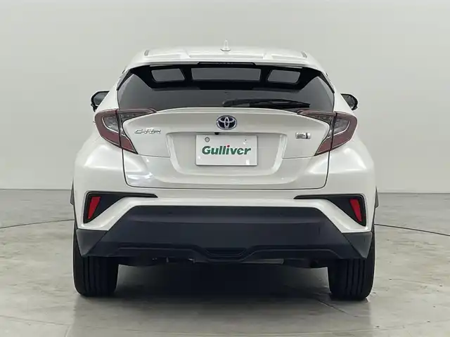 トヨタ Ｃ－ＨＲ G 福岡県 2018(平30)年 5.1万km ホワイトパールクリスタルシャイン 純正９型ナビ（ＢＴ，フルセグＴＶ）　/バックカメラ　/ビルトインＥＴＣ　/前後ドラレコ　/レーダークルコン　/コーナーセンサー　/衝突軽減ブレーキ　/レーンキープ　/ＢＳＭ　/ハーフレザー　/シートヒーター　/ＬＥＤライト