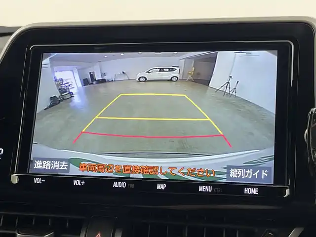 トヨタ Ｃ－ＨＲ G 福岡県 2018(平30)年 5.1万km ホワイトパールクリスタルシャイン 純正９型ナビ（ＢＴ，フルセグＴＶ）　/バックカメラ　/ビルトインＥＴＣ　/前後ドラレコ　/レーダークルコン　/コーナーセンサー　/衝突軽減ブレーキ　/レーンキープ　/ＢＳＭ　/ハーフレザー　/シートヒーター　/ＬＥＤライト