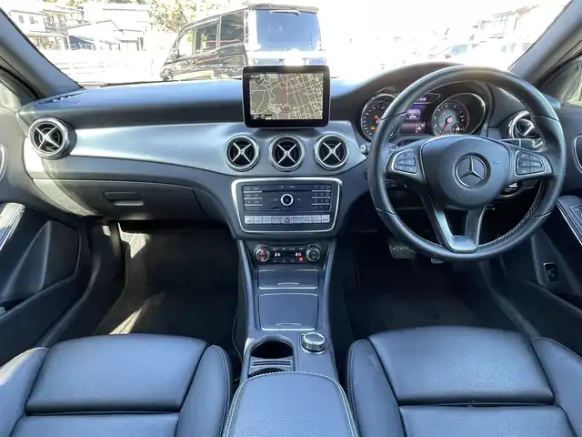 メルセデス・ベンツ ＧＬＡ２２０ 4マチック 岡山県 2018(平30)年 5.9万km コスモスブラック 4WD/純正ナビ/(CD/DVD/Bluetooth/TV)/シートヒーター/バックカメラ/ドライブレコーダー/レザーシート/シートヒーター/ルーフレール/Rクルーズコントロール/純正アルミホイール/純正フロアマット/スマートキー/ドアバイザー/ウィンカーミラー/オートライト/フォグライト/保証書/スペアキー