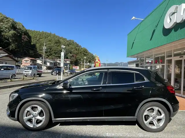 メルセデス・ベンツ ＧＬＡ２２０ 4マチック 岡山県 2018(平30)年 5.9万km コスモスブラック 4WD/純正ナビ/(CD/DVD/Bluetooth/TV)/シートヒーター/バックカメラ/ドライブレコーダー/レザーシート/シートヒーター/ルーフレール/Rクルーズコントロール/純正アルミホイール/純正フロアマット/スマートキー/ドアバイザー/ウィンカーミラー/オートライト/フォグライト/保証書/スペアキー