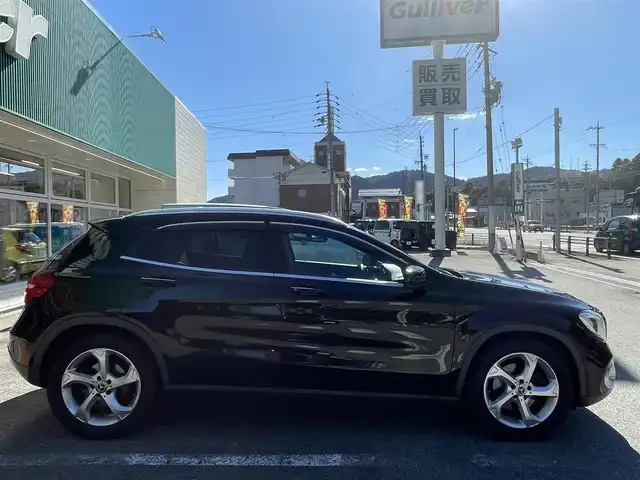 メルセデス・ベンツ ＧＬＡ２２０ 4マチック 岡山県 2018(平30)年 5.9万km コスモスブラック 4WD/純正ナビ/(CD/DVD/Bluetooth/TV)/シートヒーター/バックカメラ/ドライブレコーダー/レザーシート/シートヒーター/ルーフレール/Rクルーズコントロール/純正アルミホイール/純正フロアマット/スマートキー/ドアバイザー/ウィンカーミラー/オートライト/フォグライト/保証書/スペアキー