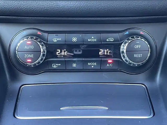 メルセデス・ベンツ ＧＬＡ２２０ 4マチック 岡山県 2018(平30)年 5.9万km コスモスブラック 4WD/純正ナビ/(CD/DVD/Bluetooth/TV)/シートヒーター/バックカメラ/ドライブレコーダー/レザーシート/シートヒーター/ルーフレール/Rクルーズコントロール/純正アルミホイール/純正フロアマット/スマートキー/ドアバイザー/ウィンカーミラー/オートライト/フォグライト/保証書/スペアキー