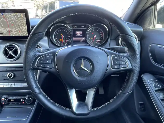 メルセデス・ベンツ ＧＬＡ２２０ 4マチック 岡山県 2018(平30)年 5.9万km コスモスブラック 4WD/純正ナビ/(CD/DVD/Bluetooth/TV)/シートヒーター/バックカメラ/ドライブレコーダー/レザーシート/シートヒーター/ルーフレール/Rクルーズコントロール/純正アルミホイール/純正フロアマット/スマートキー/ドアバイザー/ウィンカーミラー/オートライト/フォグライト/保証書/スペアキー