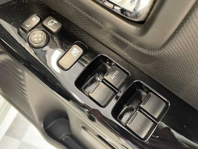 スズキ スペーシア カスタム HYBRID XS ターボ 岐阜県 2018(平30)年 6.7万km ピュアホワイトパール/ブラック2トーン 純正８型ナビゲーション（CN-RZ846/全方位モニター/Bluetooth/フルセグ視聴/両側電動スライドドア/デュアルセンサーブレーキサポート/インタークーラーターボ/ドライブレコーダー/ETC/プッシュスタート/スマートキー/スペアキー/LEDヘッドライト/LEDフォグライト/ヘッドアップディスプレイ/アイドリングストップ/クリアランスソナー/リアサーキュレーター/USBポート/取扱説明書