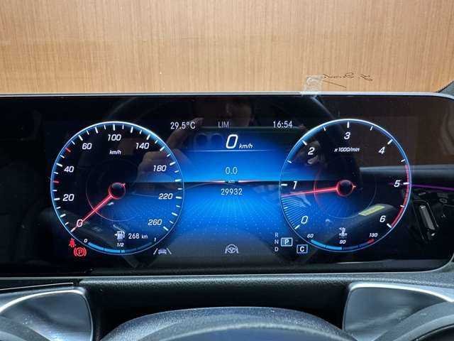 メルセデス・ベンツ ＧＬＢ２００ｄ AMGライン 千葉県 2020(令2)年 3万km 青 ＡＭＧレザーエクスクルーシブＰＫＧ　/アドバンスドＰＫＧ　/パノラマＳＲ　/ＡＣＣ　/灰黒革シート　/ＨＵＤ　/ナビ　/ＴＶ　/３６０°Ｂｌｕｅｔｏｏｔｈ接続　/シートＨ　/電動リアゲート　/衝突軽減Ｂ　/ＢＳＭ　/ＬＫＡ