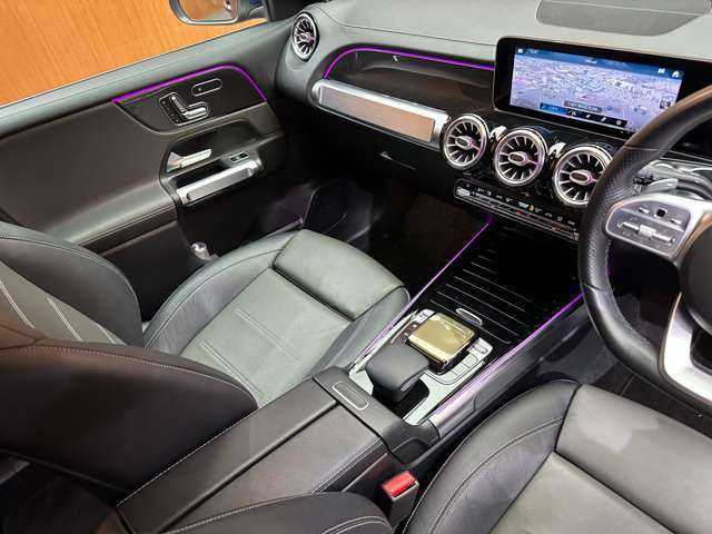 メルセデス・ベンツ ＧＬＢ２００ｄ AMGライン 千葉県 2020(令2)年 3万km 青 ＡＭＧレザーエクスクルーシブＰＫＧ　/アドバンスドＰＫＧ　/パノラマＳＲ　/ＡＣＣ　/灰黒革シート　/ＨＵＤ　/ナビ　/ＴＶ　/３６０°Ｂｌｕｅｔｏｏｔｈ接続　/シートＨ　/電動リアゲート　/衝突軽減Ｂ　/ＢＳＭ　/ＬＫＡ
