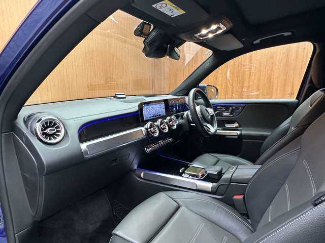 メルセデス・ベンツ ＧＬＢ２００ｄ AMGライン 千葉県 2020(令2)年 3万km 青 ＡＭＧレザーエクスクルーシブＰＫＧ　/アドバンスドＰＫＧ　/パノラマＳＲ　/ＡＣＣ　/灰黒革シート　/ＨＵＤ　/ナビ　/ＴＶ　/３６０°Ｂｌｕｅｔｏｏｔｈ接続　/シートＨ　/電動リアゲート　/衝突軽減Ｂ　/ＢＳＭ　/ＬＫＡ