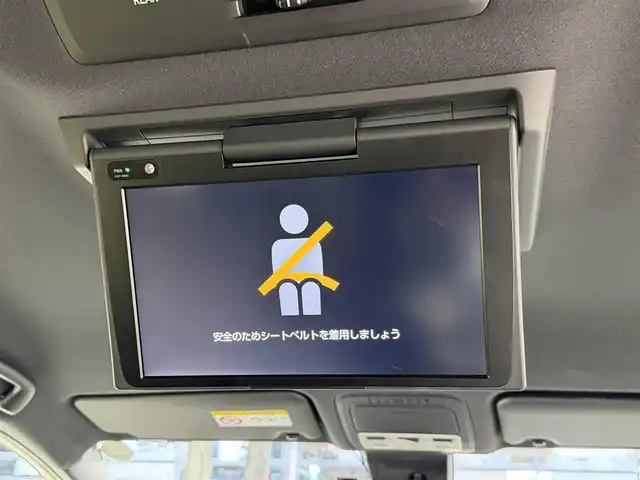 トヨタ エスクァイア Gi 大阪府 2019(令1)年 2.9万km ホワイトパールクリスタルシャイン 黒革シート 純正9incナビTV バックカメラ 純正12.1incフリップダウンモニター シートヒーター クルーズコントロール 衝突軽減B レーンアシスト オートハイビーム 両側パワースライドドア 前後ドライブレコーダー