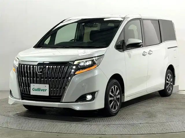 トヨタ エスクァイア Gi 大阪府 2019(令1)年 2.9万km ホワイトパールクリスタルシャイン 黒革シート 純正9incナビTV バックカメラ 純正12.1incフリップダウンモニター シートヒーター クルーズコントロール 衝突軽減B レーンアシスト オートハイビーム 両側パワースライドドア 前後ドライブレコーダー