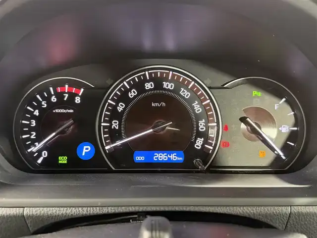 トヨタ エスクァイア Gi 大阪府 2019(令1)年 2.9万km ホワイトパールクリスタルシャイン 黒革シート 純正9incナビTV バックカメラ 純正12.1incフリップダウンモニター シートヒーター クルーズコントロール 衝突軽減B レーンアシスト オートハイビーム 両側パワースライドドア 前後ドライブレコーダー