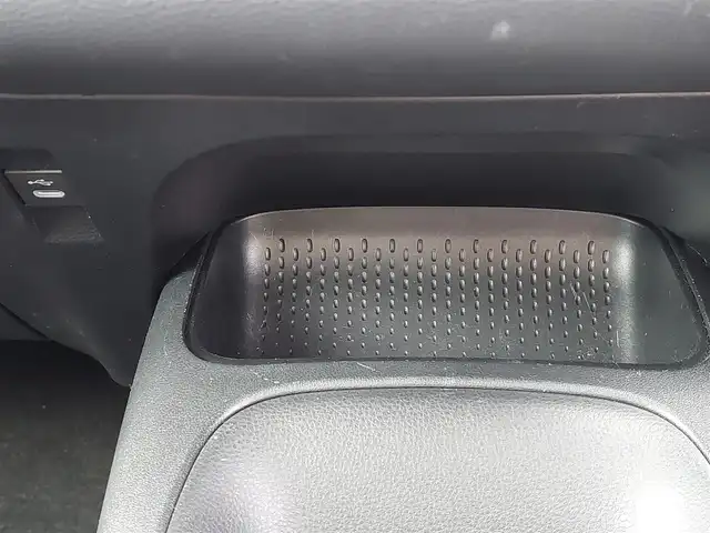 トヨタ カローラ X 東京都 2025(令7)年 0.3万km スーパーホワイトⅡ セーフティセンス/プリクラッシュセーフティ/レーントレーシングアシスト/オートハイビーム/クリアランスソナー/ブラインドスポットモニター/純正ディスプレイオーディオ/・エントリーナビキット/バックカメラ/レーダークルーズコントロール/横滑り防止装置/保証書・取説・スペアキー