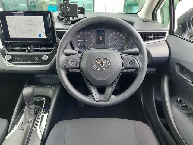 トヨタ カローラ X 東京都 2025(令7)年 0.3万km スーパーホワイトⅡ セーフティセンス/プリクラッシュセーフティ/レーントレーシングアシスト/オートハイビーム/クリアランスソナー/ブラインドスポットモニター/純正ディスプレイオーディオ/・エントリーナビキット/バックカメラ/レーダークルーズコントロール/横滑り防止装置/保証書・取説・スペアキー