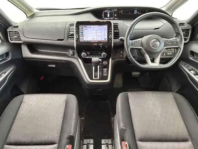 日産 セレナ ハイウェイスター Vセレクション 福井県 2017(平29)年 6.2万km ブリリアントホワイトパール 2トーン 日産純正ＳＤナビ　型式：ＭＭ５１７Ｄ－Ｌ/（ＦＭ／ＡＭ／ＢＴ／ＣＤ／ＤＶＤ／ＳＤ／ＴＶ／Ｉｐｏｄ）/純正フリップダウンモニター/両側パワースライドドア/アラウンドビューモニター/前後コーナーセンサー/デジタルインナーミラー/ハンズフリーオートスライドドア/プロパイロット/純正アルミホイール/純正フロアマット/純正LEDヘッドライト/純正フロントフォグ/衝突被害軽減ブレーキ