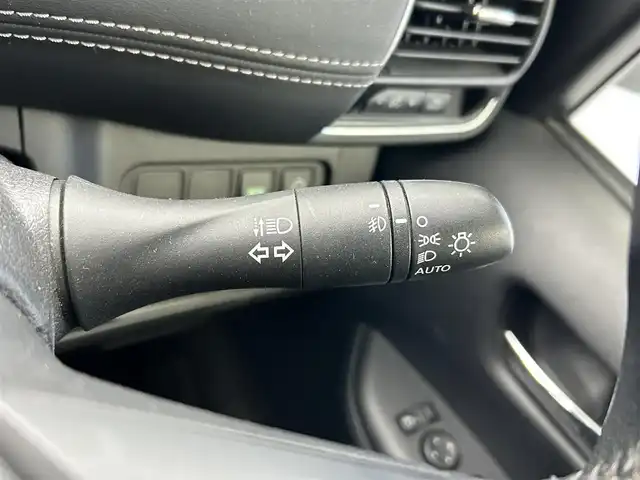 日産 セレナ ハイウェイスター Vセレクション 福井県 2017(平29)年 6.2万km ブリリアントホワイトパール 2トーン 日産純正ＳＤナビ　型式：ＭＭ５１７Ｄ－Ｌ/（ＦＭ／ＡＭ／ＢＴ／ＣＤ／ＤＶＤ／ＳＤ／ＴＶ／Ｉｐｏｄ）/純正フリップダウンモニター/両側パワースライドドア/アラウンドビューモニター/前後コーナーセンサー/デジタルインナーミラー/ハンズフリーオートスライドドア/プロパイロット/純正アルミホイール/純正フロアマット/純正LEDヘッドライト/純正フロントフォグ/衝突被害軽減ブレーキ