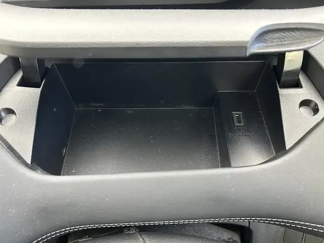 日産 セレナ ハイウェイスター Vセレクション 福井県 2017(平29)年 6.2万km ブリリアントホワイトパール 2トーン 日産純正ＳＤナビ　型式：ＭＭ５１７Ｄ－Ｌ/（ＦＭ／ＡＭ／ＢＴ／ＣＤ／ＤＶＤ／ＳＤ／ＴＶ／Ｉｐｏｄ）/純正フリップダウンモニター/両側パワースライドドア/アラウンドビューモニター/前後コーナーセンサー/デジタルインナーミラー/ハンズフリーオートスライドドア/プロパイロット/純正アルミホイール/純正フロアマット/純正LEDヘッドライト/純正フロントフォグ/衝突被害軽減ブレーキ