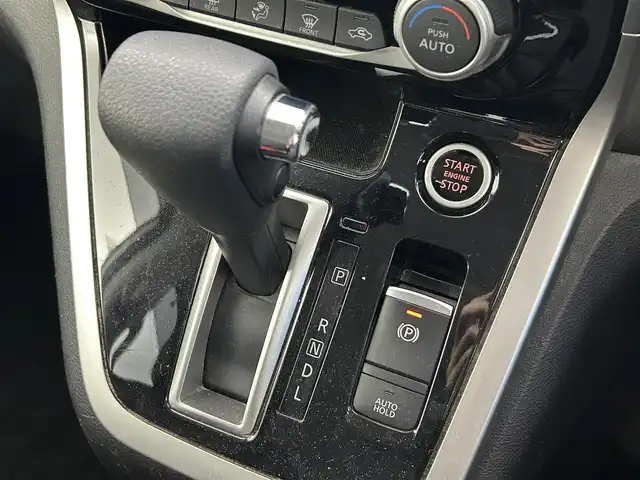 日産 セレナ ハイウェイスター Vセレクション 福井県 2017(平29)年 6.2万km ブリリアントホワイトパール 2トーン 日産純正ＳＤナビ　型式：ＭＭ５１７Ｄ－Ｌ/（ＦＭ／ＡＭ／ＢＴ／ＣＤ／ＤＶＤ／ＳＤ／ＴＶ／Ｉｐｏｄ）/純正フリップダウンモニター/両側パワースライドドア/アラウンドビューモニター/前後コーナーセンサー/デジタルインナーミラー/ハンズフリーオートスライドドア/プロパイロット/純正アルミホイール/純正フロアマット/純正LEDヘッドライト/純正フロントフォグ/衝突被害軽減ブレーキ