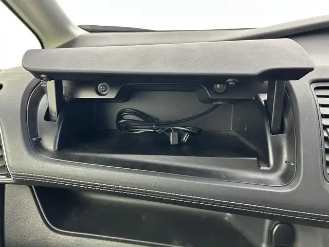 日産 セレナ ハイウェイスター Vセレクション 福井県 2017(平29)年 6.2万km ブリリアントホワイトパール 2トーン 日産純正ＳＤナビ　型式：ＭＭ５１７Ｄ－Ｌ/（ＦＭ／ＡＭ／ＢＴ／ＣＤ／ＤＶＤ／ＳＤ／ＴＶ／Ｉｐｏｄ）/純正フリップダウンモニター/両側パワースライドドア/アラウンドビューモニター/前後コーナーセンサー/デジタルインナーミラー/ハンズフリーオートスライドドア/プロパイロット/純正アルミホイール/純正フロアマット/純正LEDヘッドライト/純正フロントフォグ/衝突被害軽減ブレーキ