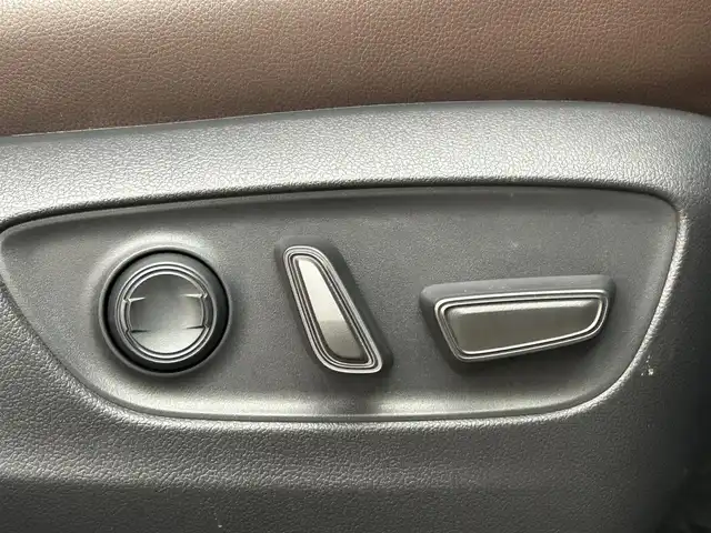 トヨタ ランドクルーザー ２５０ ZX 千葉県 2024(令6)年 0.7万km アバンギャルドブロンズメタリック 登録時走行距離：6619km/サンルーフ　/純正１２型ディスプレイオーディオplus/ＪＢＬサウンド　/マルチテレインセレクト/デジタルインナーミラー/トヨタセーフティセンス/プリクラッシュセーフティ/緊急時操舵支援（アクティブ操舵機能付）＋フロントクロストラフィックアラート［FCTA］＋レーンチェンジアシスト［LCA］/レーントレーシングアシスト［LTA］/レーンディパーチャーアラート［LDA］/レーダークルーズコントロール（全車速追従機能付）/アダプティブハイビームシステム［AHS］/オートマチックハイビーム［AHB］/ロードサインアシスト［RSA］/ドライバー異常時対応システム/プロアクティブドライビングアシスト［PDA］/発進遅れ告知機能［TMN］　/ブラインドスポットモニター/パノラミックビューモニター　/ヘッドアップディスプレイ　/プロジェクター式３眼ＬＥＤヘッドライト　/純正２０インチホイール/フルセグテレビ/アイドリングストップ/ウィンカーミラー/パワーバックドア/ビルトインETC2.0