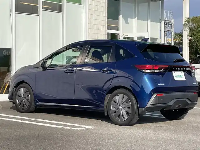 日産 ノート X 宮崎県 2021(令3)年 9万km オーロラフレアブルーパール 純正フルセグナビ/（BT）（ Apple Car Play）/アイドリングストップ/プッシュスタート/全周囲カメラ/ドライブレコーダー/パーキングアシスト/パワーステアリング/パワーウィンドウ/クルーズコントロール/純正フロアマット/純正LEDヘッドライト/純正アルミホイール/コナーセンサー/オートライト/エアバックW+サイド/横滑り防止装置/盗難防止装置/衝突被害軽減システム/AAC/ABS/ETC/４WD