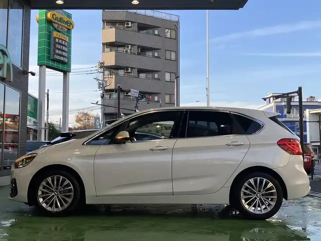 ＢＭＷ ＢＭＷ ２１８ｄ アクティブツアラー ラグジュアリー 神奈川県 2021(令3)年 1.2万km ミネラルホワイト ワンオーナー/新車時保証書/取扱説明書/パーキングサポートパッケージ/コンフォートパッケージ/・オートマチックテールゲート/・コンフォートアクセス/・ライトパッケージ/純正HDDナビ/USB/Bluetooth/バックカメラ/PDC/パーキングアシスト/LEDヘッドライト/電動フロントシート/シートヒーター