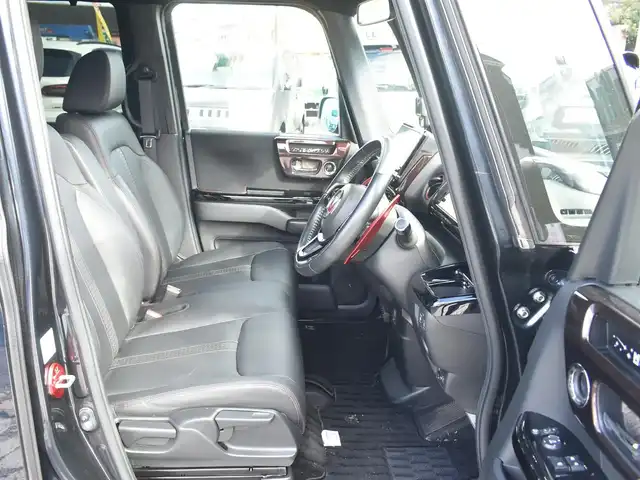 ホンダ Ｎ ＢＯＸ カスタム L ターボ 神奈川県 2022(令4)年 4.2万km ミッドナイトブルービームM テイン車高調/シルクブレイズフロントリップ/バタフライシステムリアフラップスポイラー/無限リアスポイラー/無限ブレーキディスク、パッド/無限スポーツペダル/無限ハイドロフィリックLEDミラー/ロッソモデロテールフィニッシャー（ダミーマフラー）/パイオニアパワードサブウーファー/ドラレコ前後/純正メモリナビ/Bluetooth/地デジTV/Bカメラ/CD/DVD/ETC/LEDヘッドライト/純正フロアマット/専用ドアポケットLEDイルミネーション/アルミパドルシフト（レッド）/ワンオーナー/取説ナビ説、他カスタム説明書/スペアスマートキー