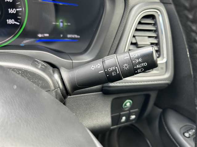 ホンダ ヴェゼル ハイブリッド X 岡山県 2014(平26)年 9.8万km ホワイトオーキッドパール SDナビゲーション/（CD　DVD　Bluetooth　フルセグTV）/前後ドライブレコーダー/スマートキー×2/ETC/電子パーキング/革巻きステアリング/ステアリングリモコン/パドルシフト/純正フロアマット/純正16インチアルミホイール/フォグライト