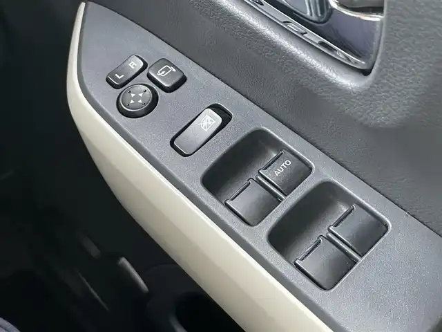 スズキ ハスラー ワンダラー 静岡県 2019(平31)年 6.3万km シフォンアイボリーメタリック/ウッディブラウン2トーンルーフ デュアルカメラブレーキサポート/社外ナビ　/地デジ　/Bカメラ　　/半革シート　/前席シートヒーター　/ナノイー　/ステアリングスイッチ /革巻きステアリング　/オートライト  /フォグランプ　/スペアキー  /保証書/取説