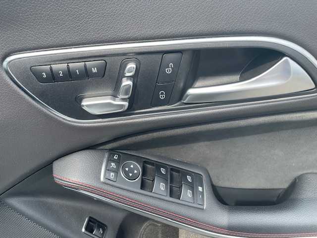 メルセデス・ベンツ ＣＬＡ１８０ Sブレイク AMG スタイル 三重県 2018(平30)年 5.2万km ポーラホワイト レーダーセーフティパッケージ/・ブラインドスポットアシスト/・ディスタンスパイロットディストロニック/・レーンキーピングアシスト/・PRE-SAFE/AMGプレミアムパッケージ/・パノラミックスライディングルーフ/・225/40R18インチAMG製AW/・コンビシート/・D/N席パワーシート/・トランクスルー/・harman/kardonロジック7サラウンドシステム/1オーナー/ターボ/純正ナビ/フルセグTV/【CD/DVD/SD/Bluetooth】/バックカメラ/ドライブレコーダー/パドルシフト/D/N席シートヒーター/クルーズコントロール/オートライト/LEDヘッドランプ/AW/スタッドレスセット積込/プッシュスタート/スマートキー/スペアキー/純正フロアマット