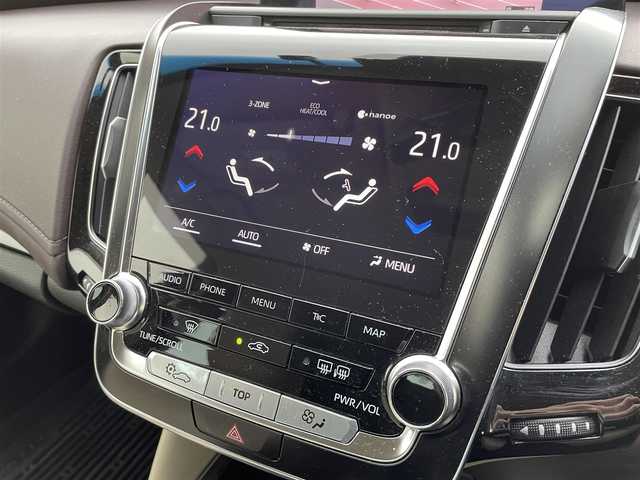 トヨタ クラウン ハイブリッド G－エグゼクティブ Four 道央・札幌 2019(平31)年 10.2万km ホワイトパールクリスタルシャイン 登録時走行距離101324ｋｍ/　４　Ｗ　Ｄ　/寒冷地仕様/純正ナビ（CD/DVD/FM/AM/BT/USB）/フルセグTV(走行中視聴不可)/バックカメラ/全周囲カメラ/ウィンカーミラー/クルーズコントロール（追従走行あり）/ドアバイザー/プッシュスタート/ビルトインETC2.0/スペアキー×１/ドライブレコーダー/パワーシート（運転席/助手席）/シートヒーター(運転席/助手席)/エアシート（運転席/助手席）/純正フロアマット/横滑り防止装置/コーナーセンサー/レーンキープアシスト/盗難防止装置/オートライト/オートマチックハイビーム/衝突軽減ブレーキ/純正エンジンスターター/ブラインドスポットモニター/フォグランプ/ステアリングスイッチ/パドルシフト/MTモード付AT/ミラーヒーター/革巻きステアリング/EV MODE/DRIVE MODE（SNOW/ECO/NORMAL/SPORT)/nanoe搭載エアコン/シートメモリー/ヘッドアップディスプレイ/積込冬タイヤ/（社外AW/225/45/R18/21年製/溝6ｍｍ）