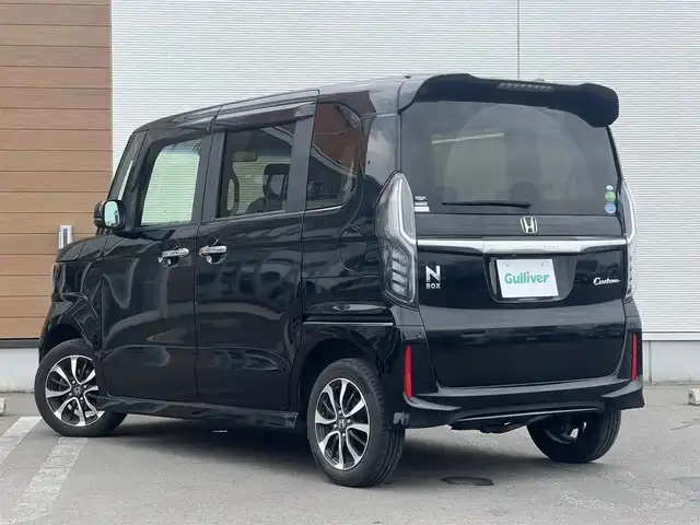 ホンダ Ｎ ＢＯＸ カスタム G EX ホンダセンシング 秋田県 2018(平30)年 7.5万km クリスタルブラックパール ４WD/衝突軽減システム/LEDヘッドライト/片側パワスラ/純正ナビ/フルセグ/バックカメラ/純正アルミ/スマートキー/アイドリングストップ/コーナーセンサー/プッシュスタート/レーンキープアシスト/クルーズコントロール/ステアリングスイッチ/前席シートヒーター/ETC/純正リアスポイラー/純正フロアマット/純正ドアバイザー/オートライト/オートエアコン/パワーステアリング/パワーウィンドウ/横滑り防止/電動格納ウィンカーミラー/取扱説明書
