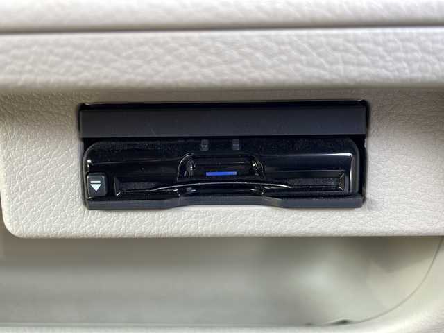スズキ ラパン X 静岡県 2021(令3)年 3.1万km 茶 純正ナビ/地デジTV/純正CD/DVD/Bluetooth/レーダーブレーキサポート/レーンキープアシスト/フロントシートヒーター/LEDヘッドライト/純正１４インチAW/コーナーセンサー/スマートキー