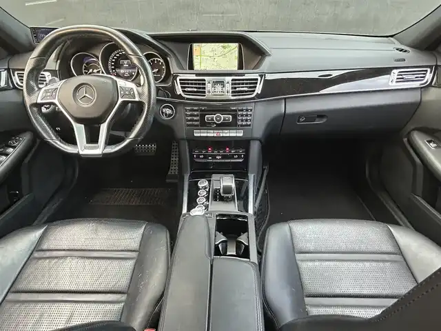 メルセデス・ベンツ Ｅ６３ ワゴン 4マチック 茨城県 2013(平25)年 7.5万km ダイヤモンドホワイト 4WD/ワンオーナー/サンルーフ/純正ナビ/フルセグTV/パワーバックドア/バックカメラ/ETC/パークトロニック/レーダーパッケージ/ツインターボ/LEDヘッドランプ/革巻きステアリング/パドルシフト/ナッパ革シート/全席シートヒーター/前席パワーシート/ハーマンカードンサラウンドシステム/純正19インチアルミホイール/キーレスゴー/禁煙車