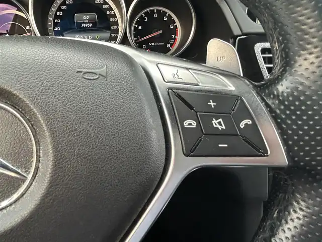 メルセデス・ベンツ Ｅ６３ ワゴン 4マチック 茨城県 2013(平25)年 7.5万km ダイヤモンドホワイト 4WD/ワンオーナー/サンルーフ/純正ナビ/フルセグTV/パワーバックドア/バックカメラ/ETC/パークトロニック/レーダーパッケージ/ツインターボ/LEDヘッドランプ/革巻きステアリング/パドルシフト/ナッパ革シート/全席シートヒーター/前席パワーシート/ハーマンカードンサラウンドシステム/純正19インチアルミホイール/キーレスゴー/禁煙車