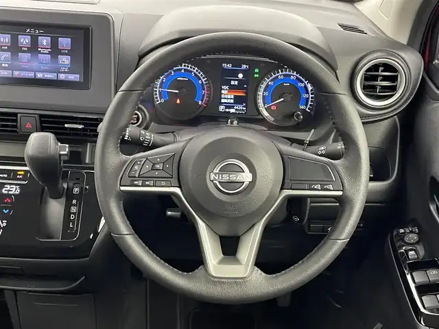 日産 デイズ ハイウェイスターX 埼玉県 2024(令6)年 0.5万km スパークリングレッド/ブラック 純正ディスプレイオーディオ　アラウンドビューモニター　ＥＴＣ　ドライブレコーダー　ヘッドライトレベライザー　純正アルミホイール　スマートキー　プッシュスタート　オートハイビーム　ＬＥＤヘッドライト