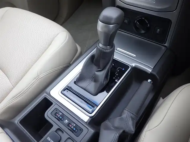 トヨタ ランドクルーザー プラド TX Lパッケージ マットブラED 千葉県 2023(令5)年 2.4万km ホワイトパールクリスタルシャイン Toyota Safety Sense/・プリクラッシュセーフティ/・レーンディパーチャーアラート/・オートハイビーム/・レーダークルーズコントロール/・ブラインドスポットモニター/ムーンルーフ/ベージュレザーシート/前席パワーシート/エアシート/シートヒーター/リア電動リクライニングシート/純正コネクティッドナビ/地デジTV/【Bluetooth接続】/パノラミックビューモニター/ドライブレコーダー（前後撮影）【ZDR-016】/革巻きステアリング/ステアリングスイッチ/ETC（2.0）/LEDヘッドライト/LEDフォグライト/ウインカーミラー/クリアランスソナー/純正18インチアルミホイル/サイド/カーテンエアバッグ/スマートキー