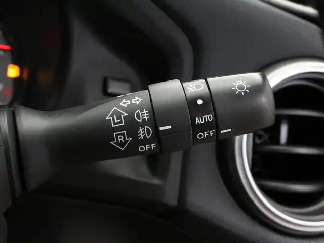 トヨタ ８６ GT 三重県 2013(平25)年 6.2万km ライトニングレッド MODELLISTAフロントスポイラー/MODELLISTAサイドスカート/MODELLISTAリヤスパッツ/純正リヤスポイラー/MODELLISTA WingDancer II18インチAW/HKSマフラー/BLITZアドバンスパワーエアクリーナー/BLITZ車高調整式ダンパー/社外LEDヘッドランプ・テールランプ/ILLINIUM FLUXシフトノブ/CNSPEEDステアリング/純正HDDナビ・地デジTV/・DVD/CD/・Bluetooth/バックカメラ/革/アルカンターラコンビシート/シートヒーター(前席)/ETC/プッシュエンジンスタート/スマートキー×2