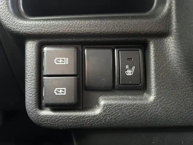 スズキ ワゴンＲ スマイル HYBRID S リミテッド 愛媛県 2024(令6)年 0.3万km モスグレーメタリック 純正8型ナビ(BT/フルセグTV)/バックカメラ/両側電動スライドドア/前後ドライブレコーダー/アイドリングストップ/バックソナー/衝突被害軽減装置/車線逸脱防止装置/LEDヘッドライト/運転席シートヒーター/ドアバイザー/純正フロアマット/電格ミラー/シガーソケット/ISOFIX/純正ホイールキャップ/現状サマー(鉄)(155/65/R14)/DUNLOP ENASAVE EC300＋/禁煙車
