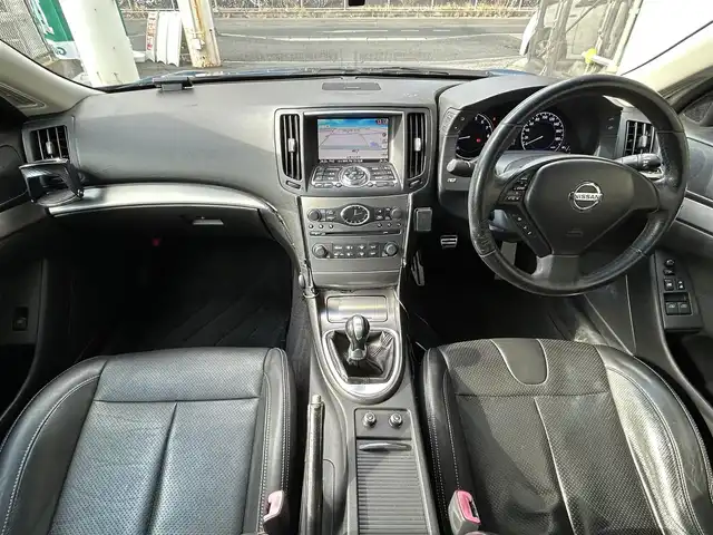 日産 スカイライン 370GT Type SP 千葉県 2010(平22)年 16万km シャイニングブルー 取扱説明書、保証書、スペアキー/メーカーHDDナビ/AM/FM/CD/DVD/フルセグ/バックカメラ/サイドカメラ/サンルーフ/レザーシート/前席パワーシート/シートヒーター/運転席シートメモリー/ETC/ステアリングスイッチ/革巻きステアリング/電格ミラー/車高調/車検対応社外マフラー（藤壺）