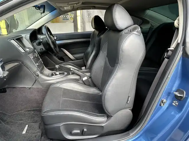 日産 スカイライン 370GT Type SP 千葉県 2010(平22)年 16万km シャイニングブルー 取扱説明書、保証書、スペアキー/メーカーHDDナビ/AM/FM/CD/DVD/フルセグ/バックカメラ/サイドカメラ/サンルーフ/レザーシート/前席パワーシート/シートヒーター/運転席シートメモリー/ETC/ステアリングスイッチ/革巻きステアリング/電格ミラー/車高調/車検対応社外マフラー（藤壺）