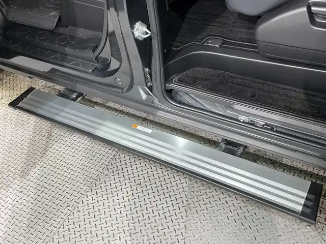 三菱 デリカＤ：５ ジャスパー 愛知県 2023(令5)年 3.5万km グラファイトグレーメタリック/ブラックマイカ アルパイン9インチディスプレイオーディオ/衝突軽減ブレーキ/両側電動スライドドア/アラウンドビューモニター/レーダークルーズコントロール/100V電源/ETC/ドライブレコーダー/デジタルインナーミラー/ブラインドスポットモニター/ステアリングヒーター/パワーシート/電動リアゲート/Bluetooth/レーンキープアシスト/オートハイビーム/HDMI接続/Carplay/プッシュスタート/USB接続/スマートキー/アイドリングストップ/ミュージックプレイヤー接続/フロアマット/純正アルミホイール/オートライト/禁煙車/ディーゼル/ターボ/4WD/パドルシフト/ハーフレザーシート/ウィンカーミラー/電動格納ミラー/フォグランプ/電動サイドステップ/横滑り防止装置/ステアリングリモコン/電動パーキングブレーキ/オートブレーキホールド