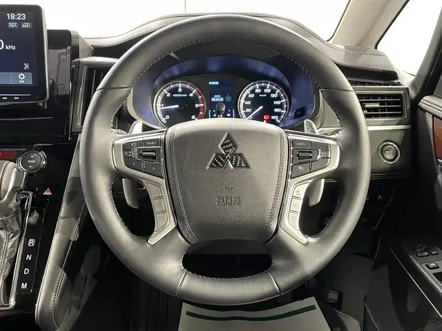 三菱 デリカＤ：５ ジャスパー 愛知県 2023(令5)年 3.5万km グラファイトグレーメタリック/ブラックマイカ アルパイン9インチディスプレイオーディオ/衝突軽減ブレーキ/両側電動スライドドア/アラウンドビューモニター/レーダークルーズコントロール/100V電源/ETC/ドライブレコーダー/デジタルインナーミラー/ブラインドスポットモニター/ステアリングヒーター/パワーシート/電動リアゲート/Bluetooth/レーンキープアシスト/オートハイビーム/HDMI接続/Carplay/プッシュスタート/USB接続/スマートキー/アイドリングストップ/ミュージックプレイヤー接続/フロアマット/純正アルミホイール/オートライト/禁煙車/ディーゼル/ターボ/4WD/パドルシフト/ハーフレザーシート/ウィンカーミラー/電動格納ミラー/フォグランプ/電動サイドステップ/横滑り防止装置/ステアリングリモコン/電動パーキングブレーキ/オートブレーキホールド