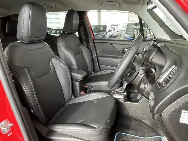クライスラー・ジープ ジープ レネゲード リミテッド 4xe 山形県 2023(令5)年 3.7万km 赤 純正メモリナビ /バックカメラ　/アダプティブクルーズコントロール　/ETC2.0 /Bluetooth/USB /運転席/助手席パワーシート　/運転席/助手席シートヒーター　/レザーシート/ルーフレール　/AAC