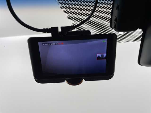 トヨタ ハリアー ハイブリッド プレミアム 道央・札幌 2018(平30)年 7.3万km ホワイトパールクリスタルシャイン ・４WD　/ハイブリッド/・TRDエアロ　F/S/R/・トヨタセーフティセンス/・プリクラッシュセーフティ/・レーダークルーズコントロール/・純正ディーラーOP9インチナビ/・DVD.CD.SD.BT.フルセグ/・バックカメラ/・パワーバックドア/・ハーフレザーシート/・パワーシート/シートヒーター/・LEDライト/オートハイビーム/・ビルトインETC/・スマートキー・カードキー